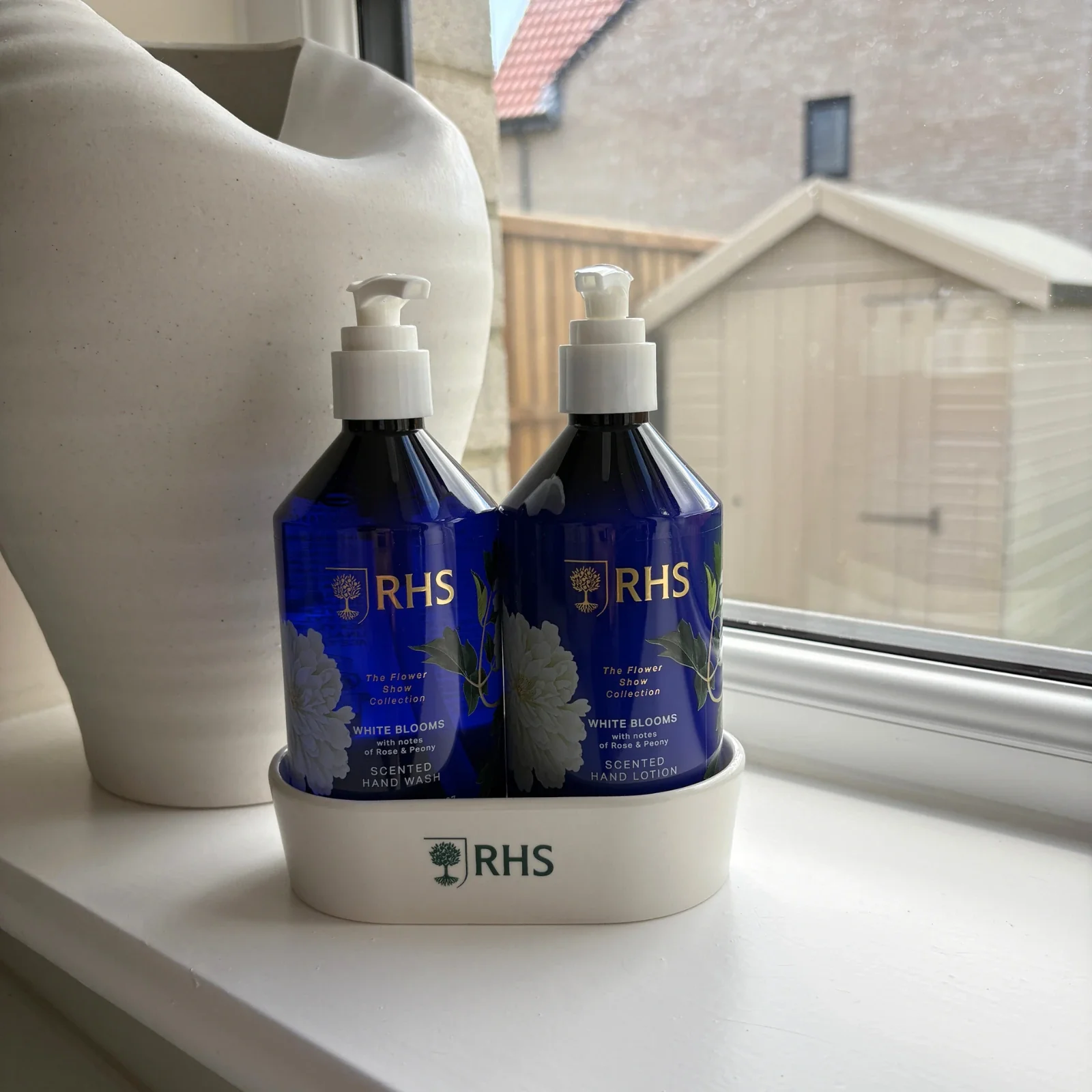 RHS Hand Care Caddy White Blooms 2 x 300ml - Image 3