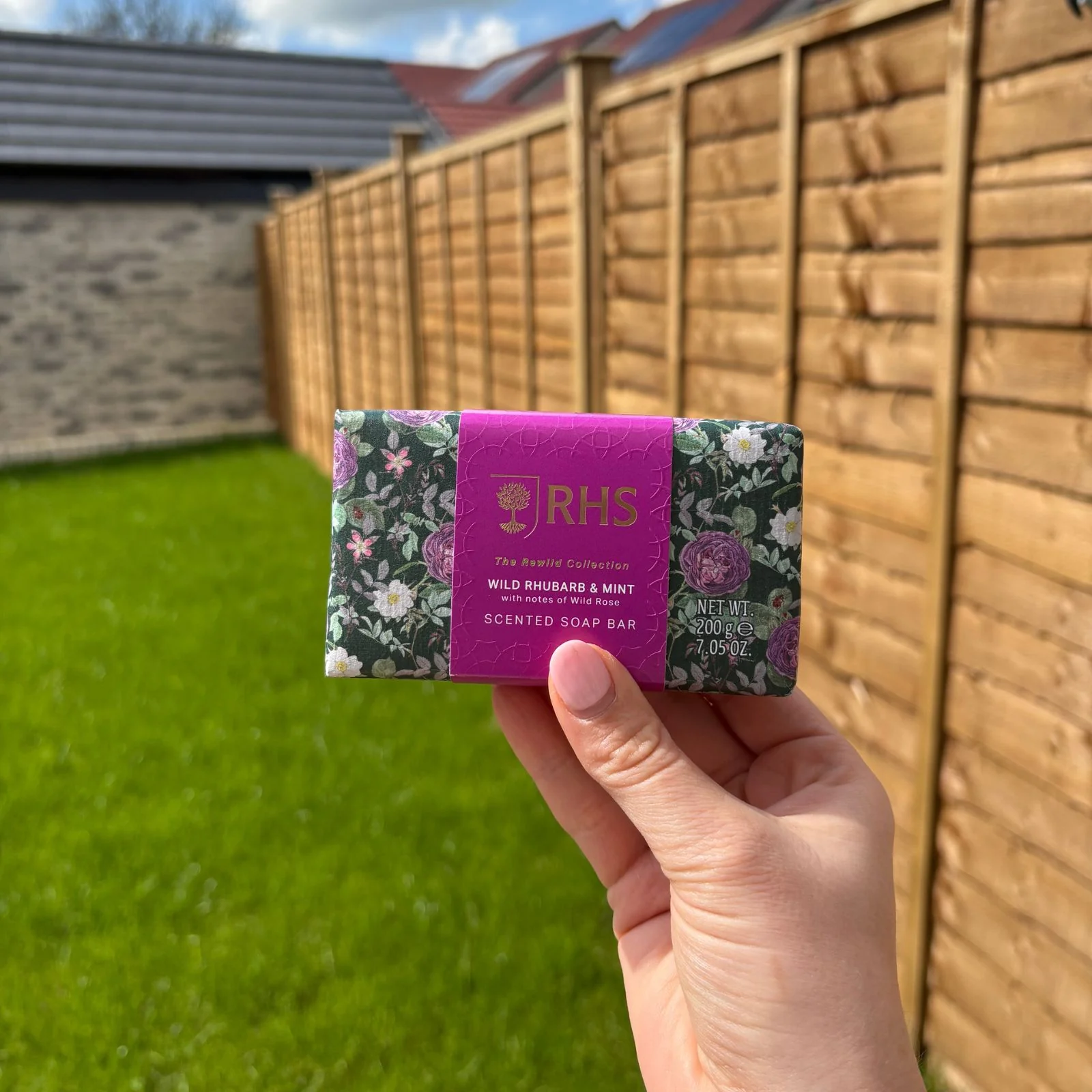 RHS Rewild Rhubarb and Mint Soap 200g - Image 3
