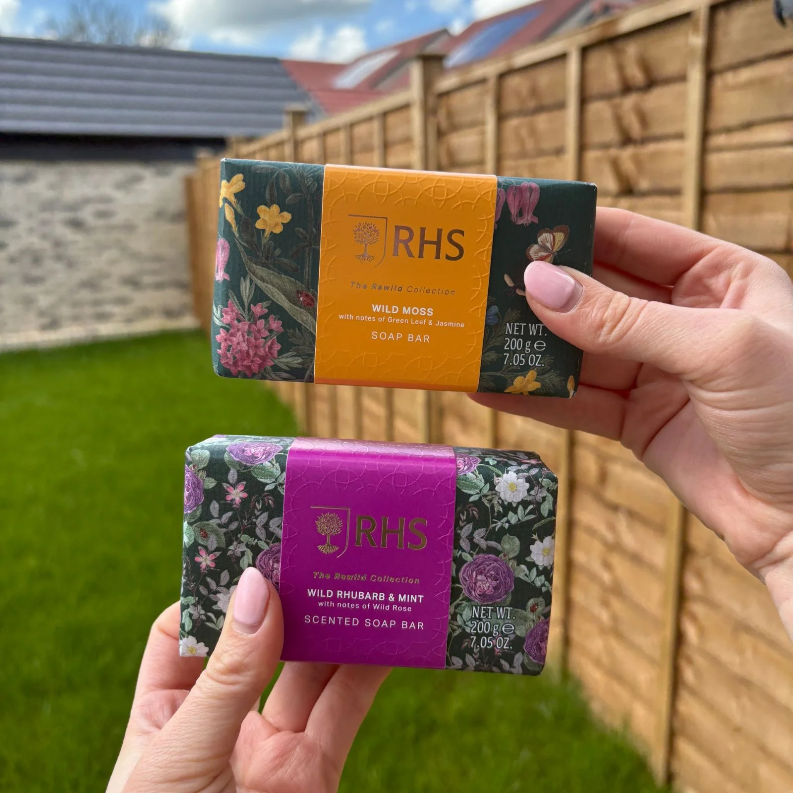 RHS Rewild Wild Moss Soap Bar 200g - Image 4